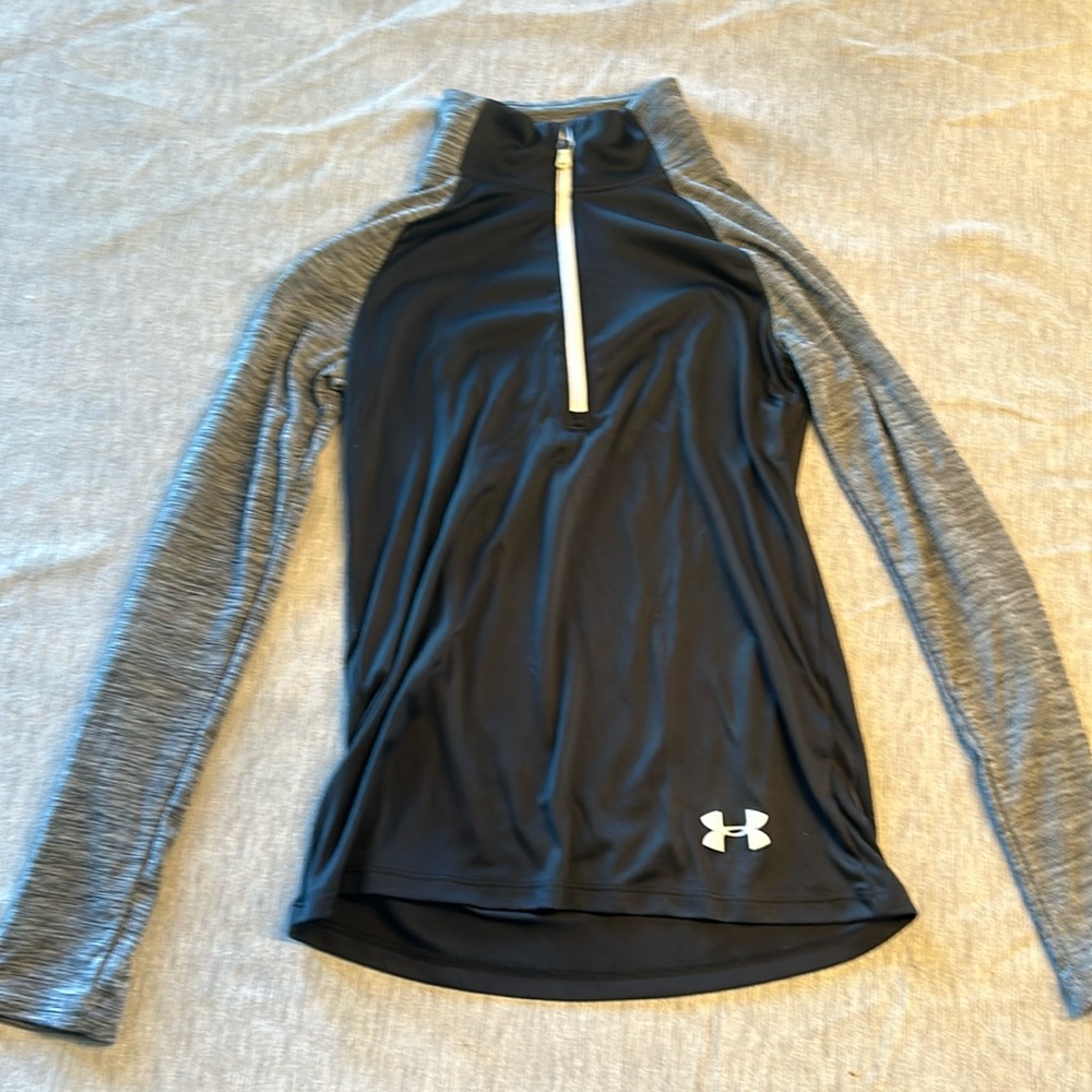 Gray and black boys under armour